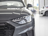2025款 奥迪A4L 200万辆悦享版 40 TFSI 豪华动感型