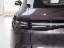 2025 B10 510{