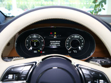 2025 Խ 4.0T V8 LSˇ