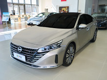 2025 [ 2.0L XL-TLS 