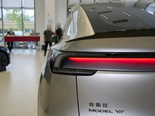 2025 Model Y L Lmȫ݆Ӱ