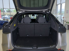 2025 Model Y L Lmȫ݆Ӱ