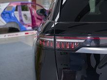 2025 LT10 210 