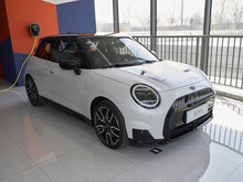 2026�� 늄�MINI COOPER 463km COOPER SE ِ܇��